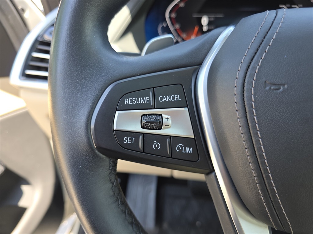 Vehicle image 29 of 31