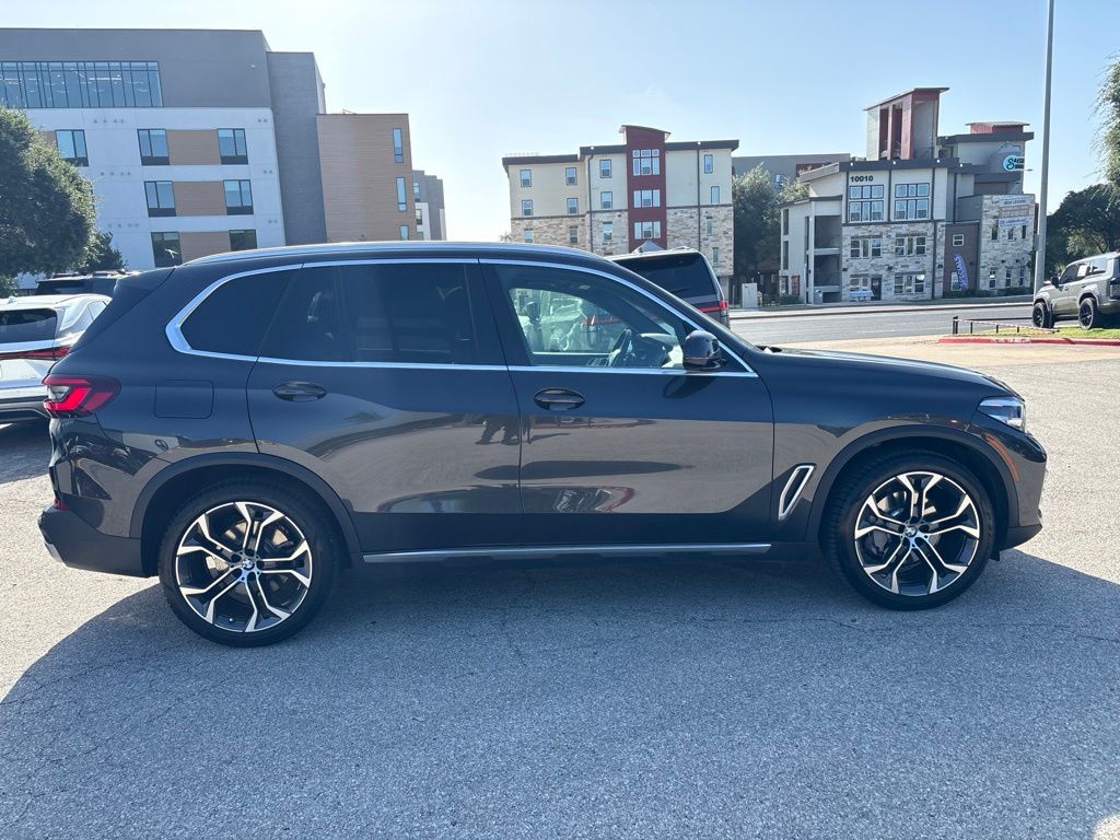 2021 BMW X5 sDrive40i Image 3 of 21