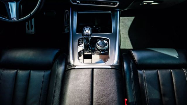 Vehicle image 18 of 39