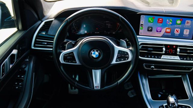 Vehicle image 16 of 39