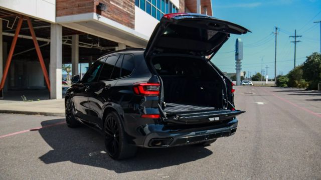 Vehicle image 10 of 39
