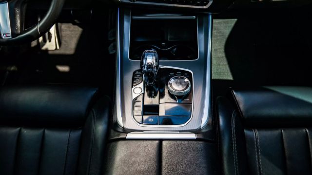 Vehicle image 22 of 39