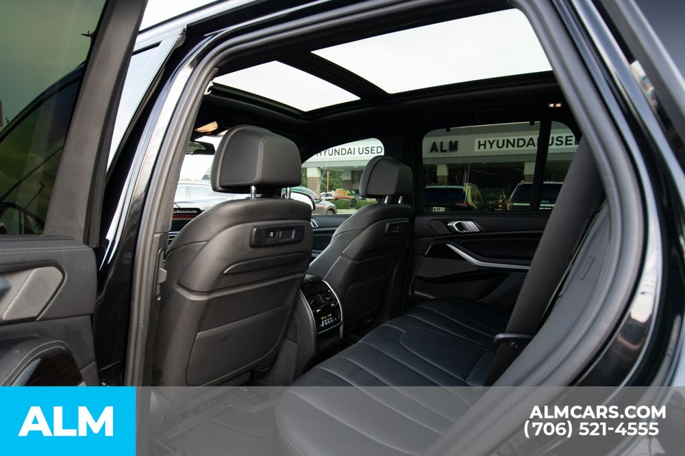 Vehicle image 15 of 49