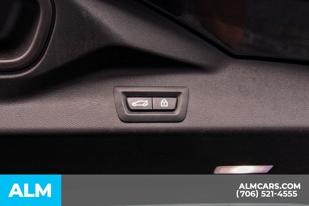 Vehicle image 23 of 49