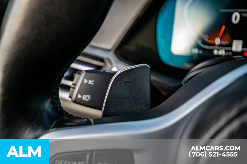 Vehicle image 26 of 49