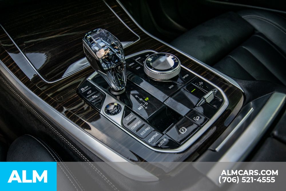 Vehicle image 46 of 49
