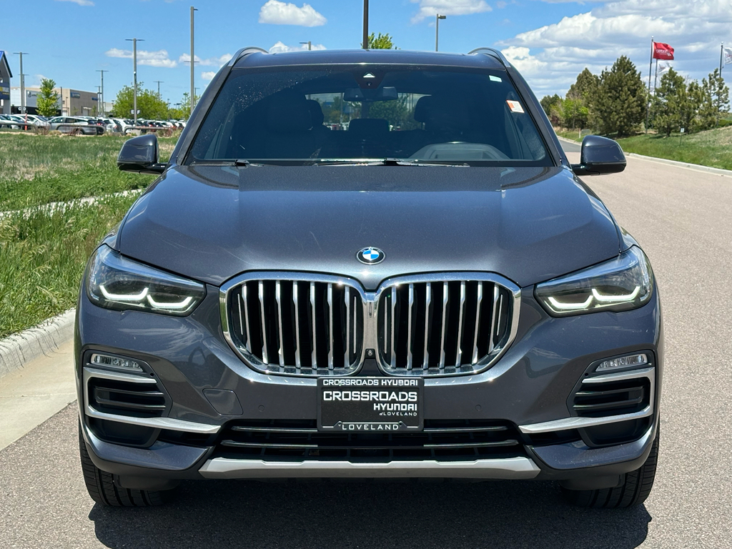 Vehicle image 2 of 32
