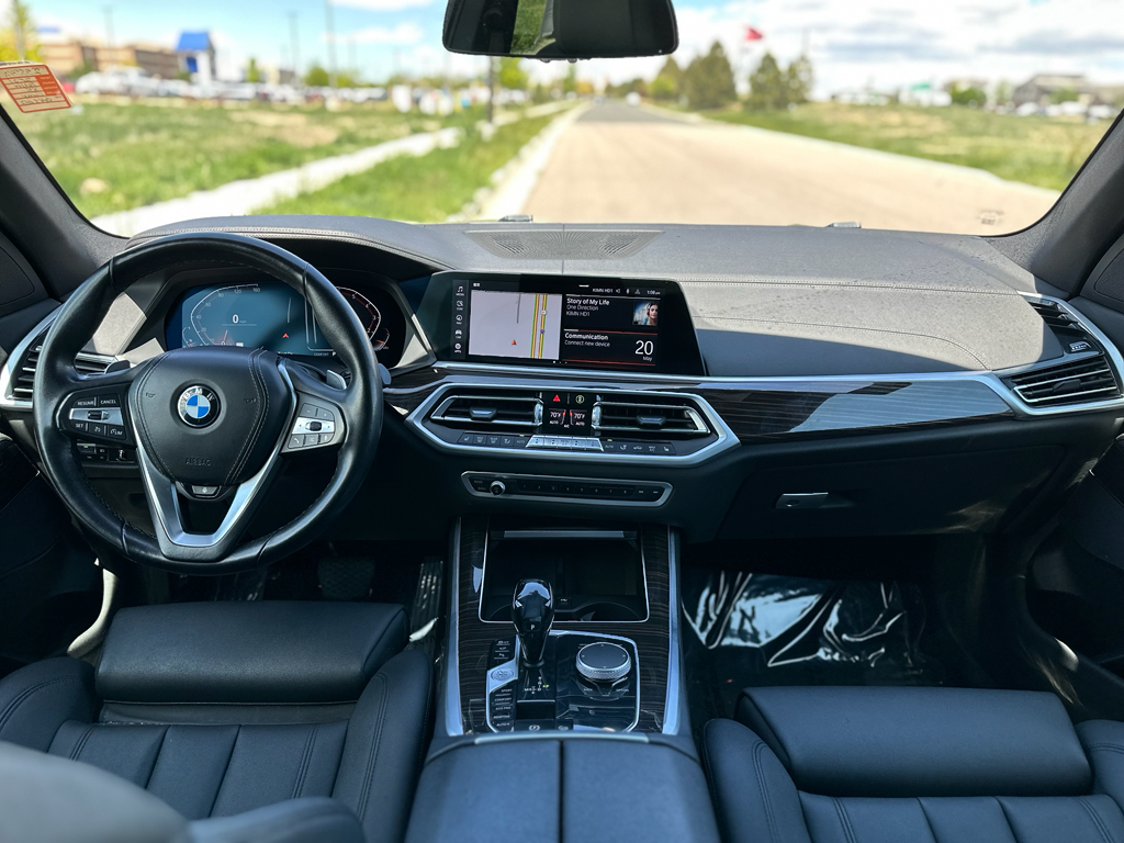 Vehicle image 14 of 32