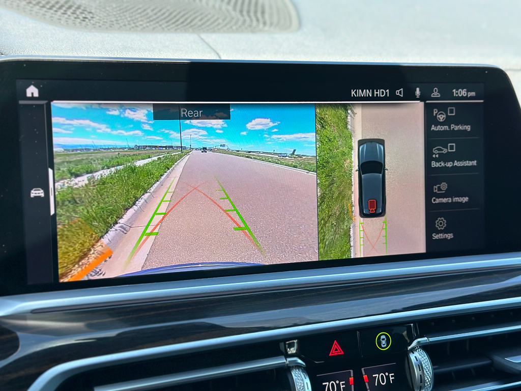 Vehicle image 21 of 32