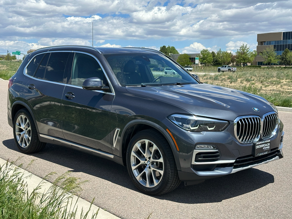 Vehicle image 3 of 32