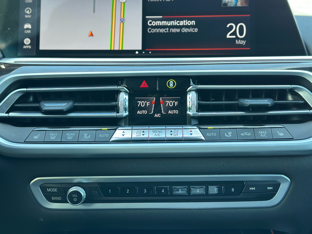Vehicle image 19 of 32