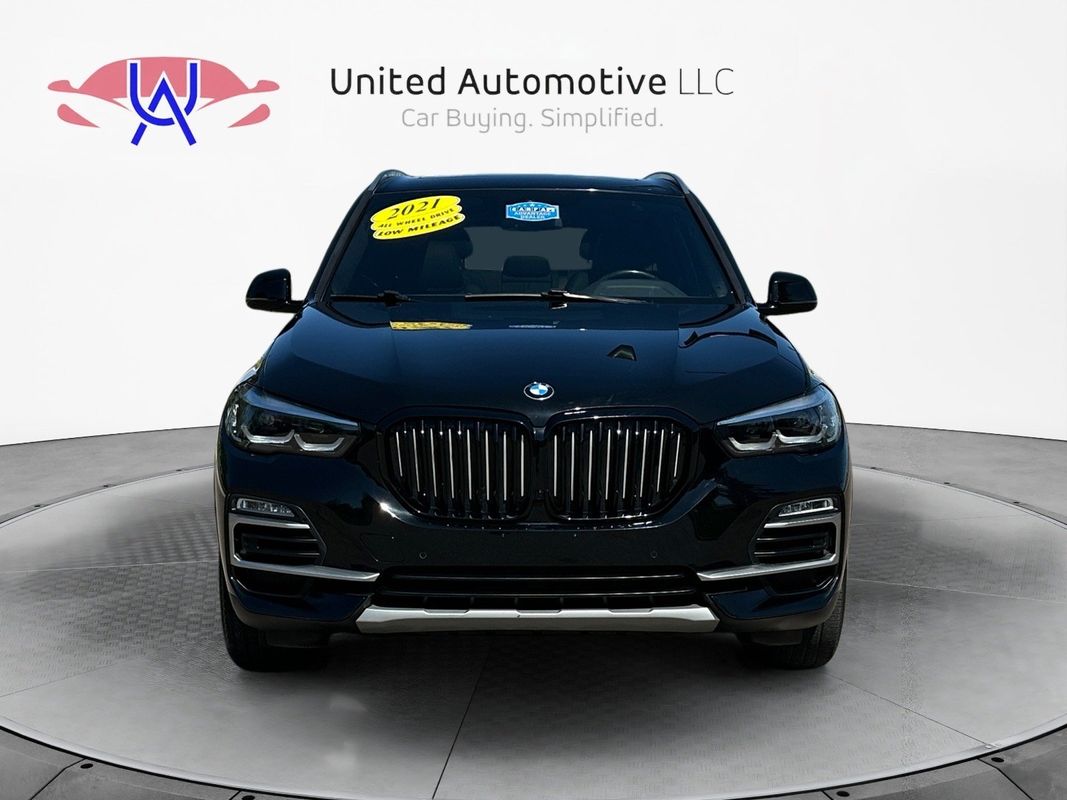 Vehicle image 2 of 49