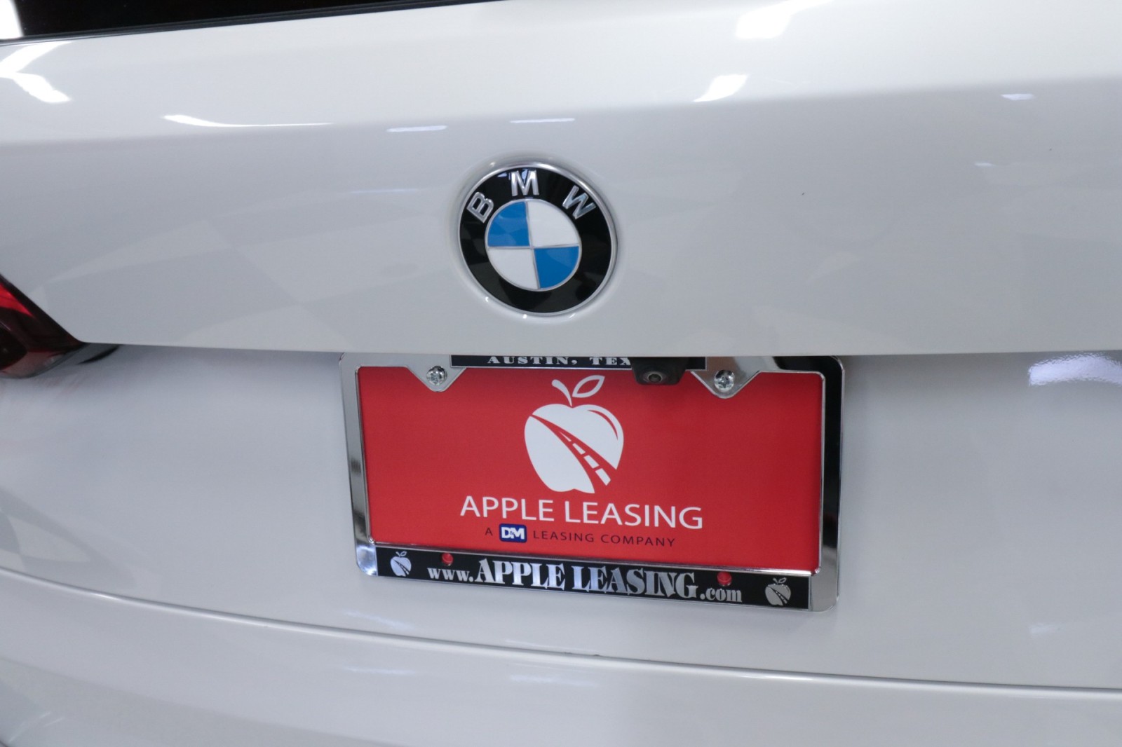 Vehicle image 34 of 44