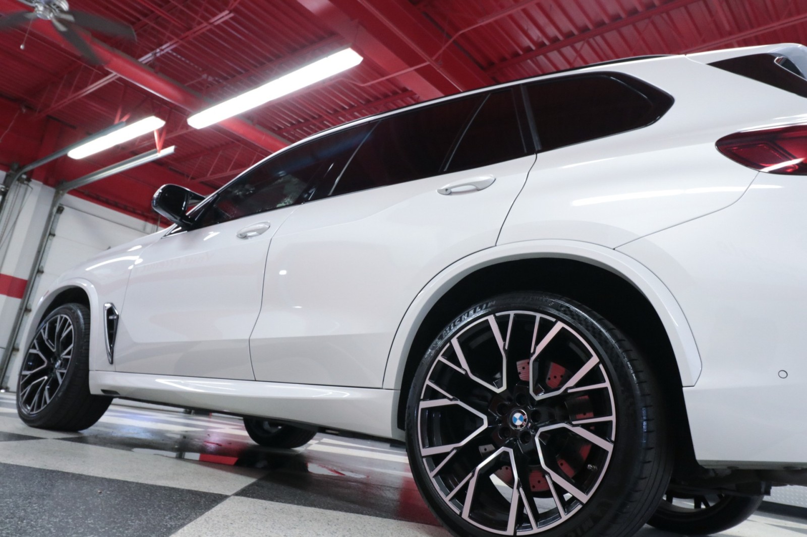 Vehicle image 42 of 44