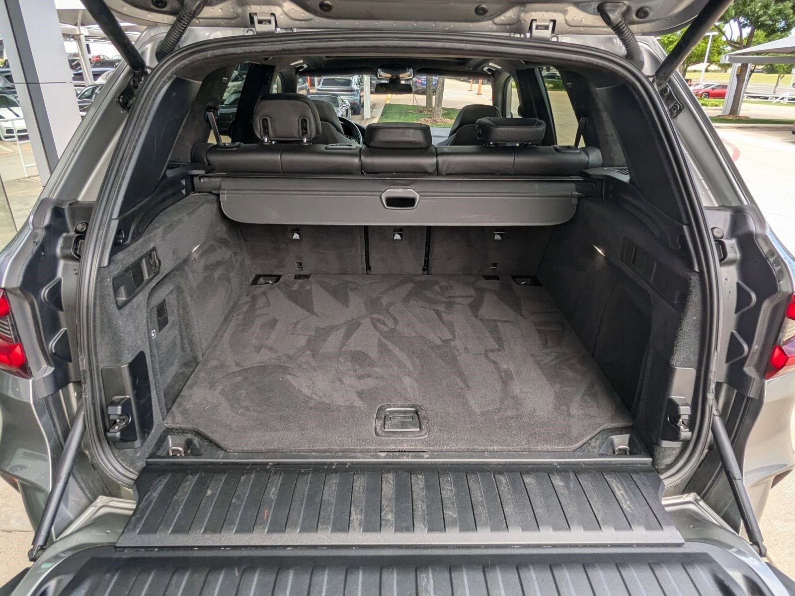 Vehicle image 22 of 28