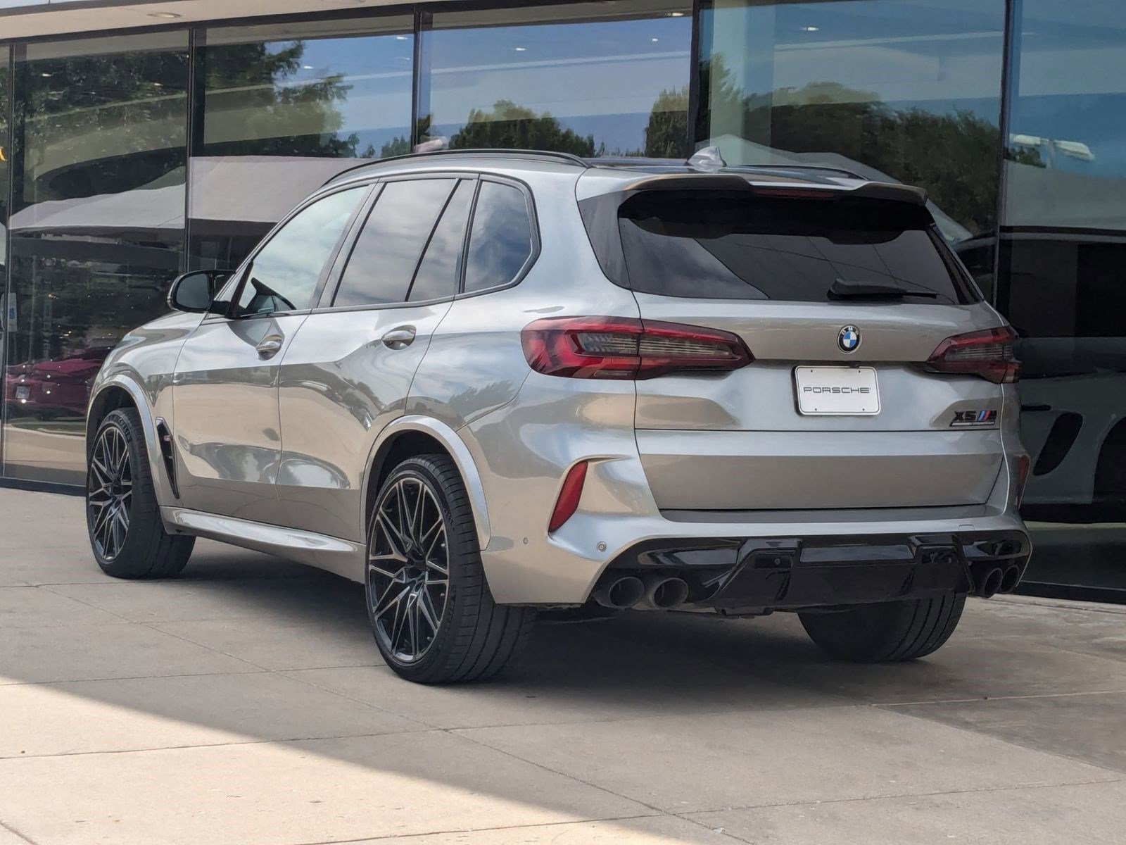 Vehicle image 7 of 28