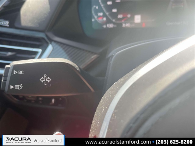 Vehicle image 28 of 35