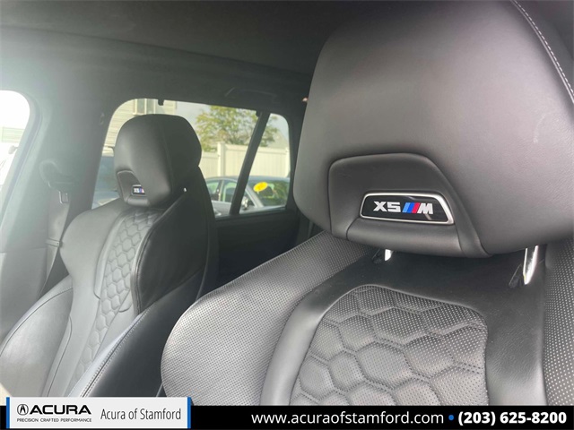 Vehicle image 13 of 35