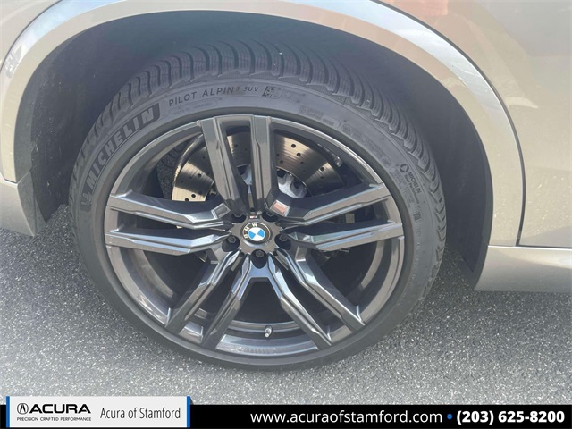 Vehicle image 7 of 35