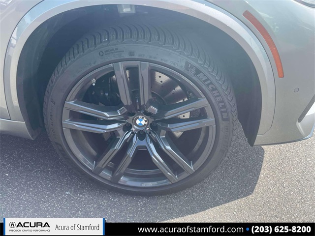 Vehicle image 11 of 35