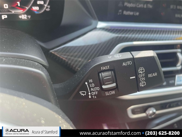 Vehicle image 29 of 35