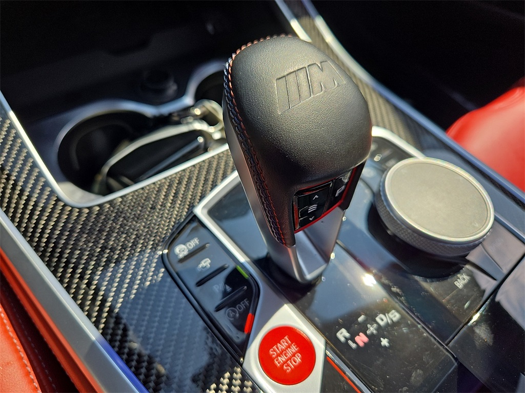 Vehicle image 25 of 31