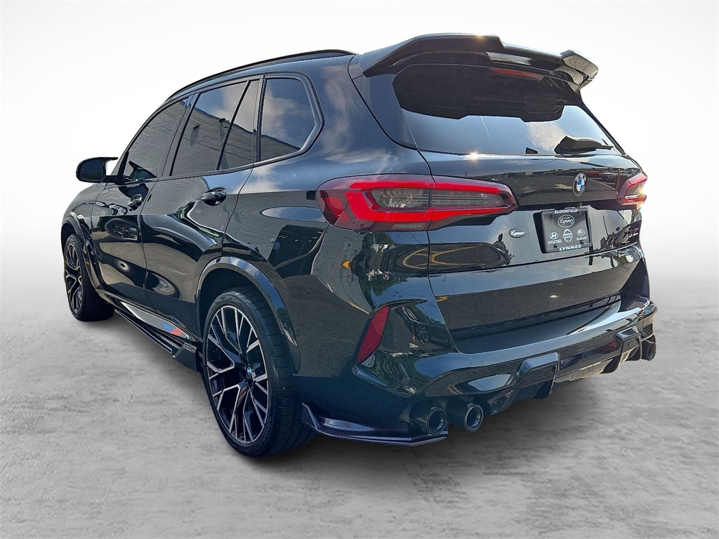 Vehicle image 10 of 31