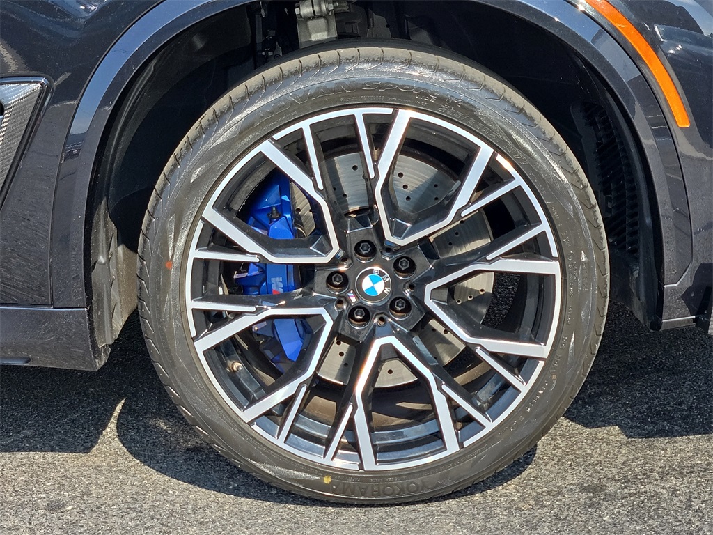 Vehicle image 13 of 31