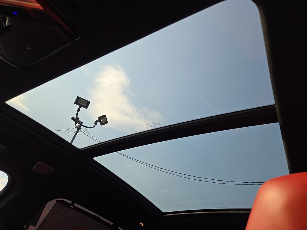 Vehicle image 24 of 31