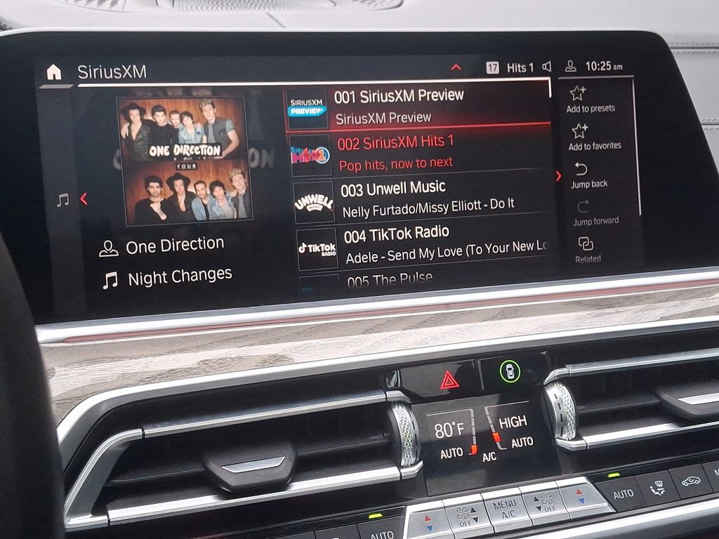 Vehicle image 19 of 32