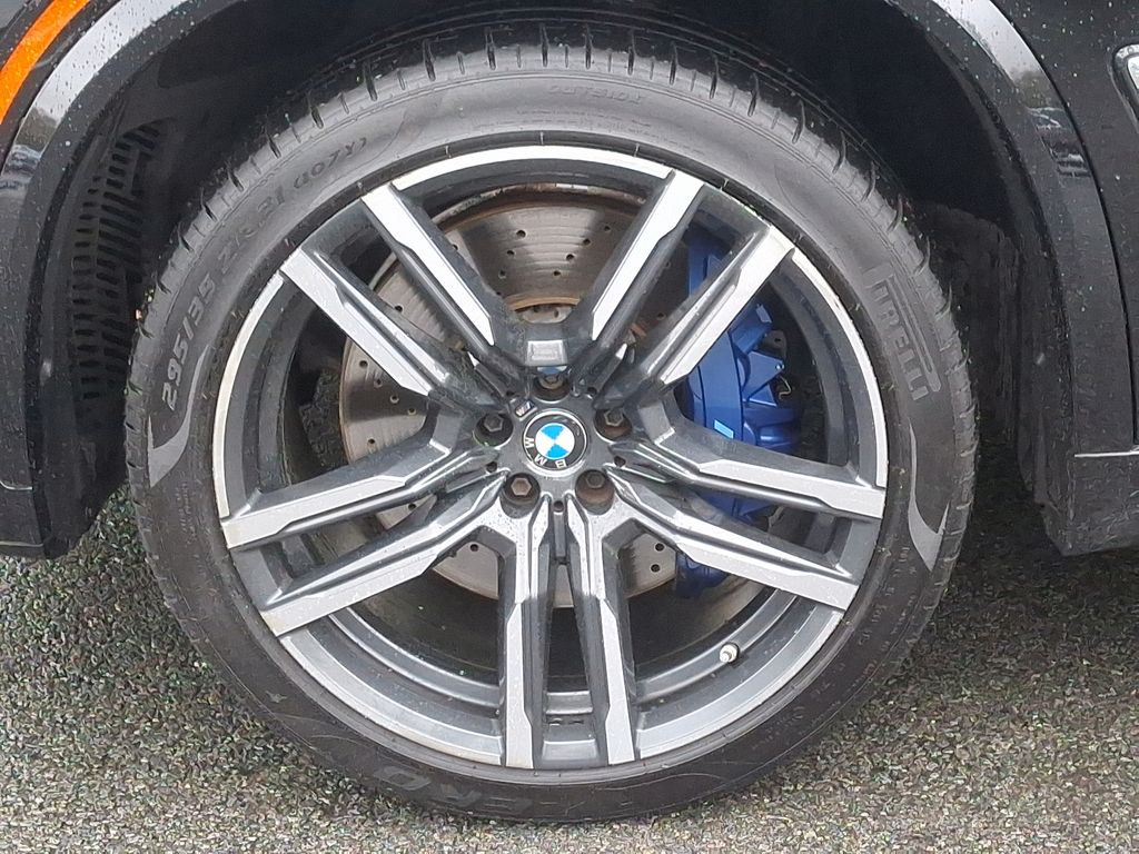 Vehicle image 8 of 32