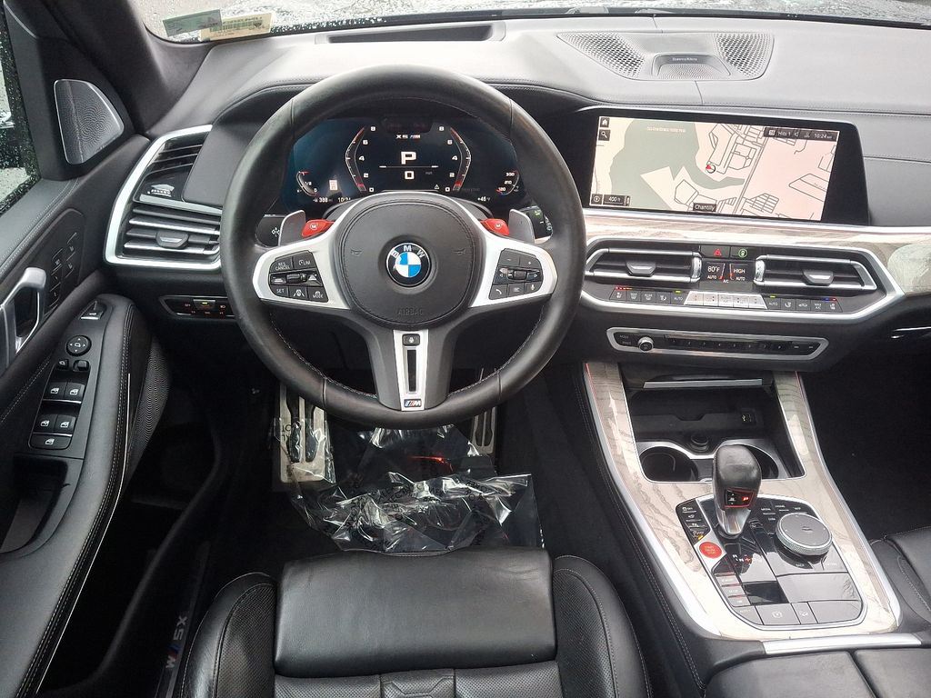 Vehicle image 11 of 32