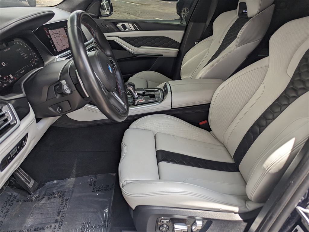 Vehicle image 31 of 32