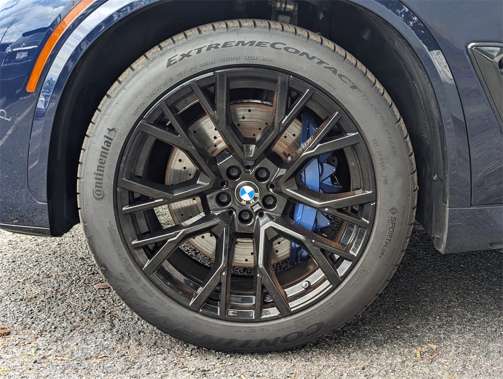Vehicle image 9 of 32