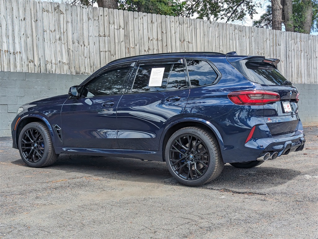 Vehicle image 7 of 32