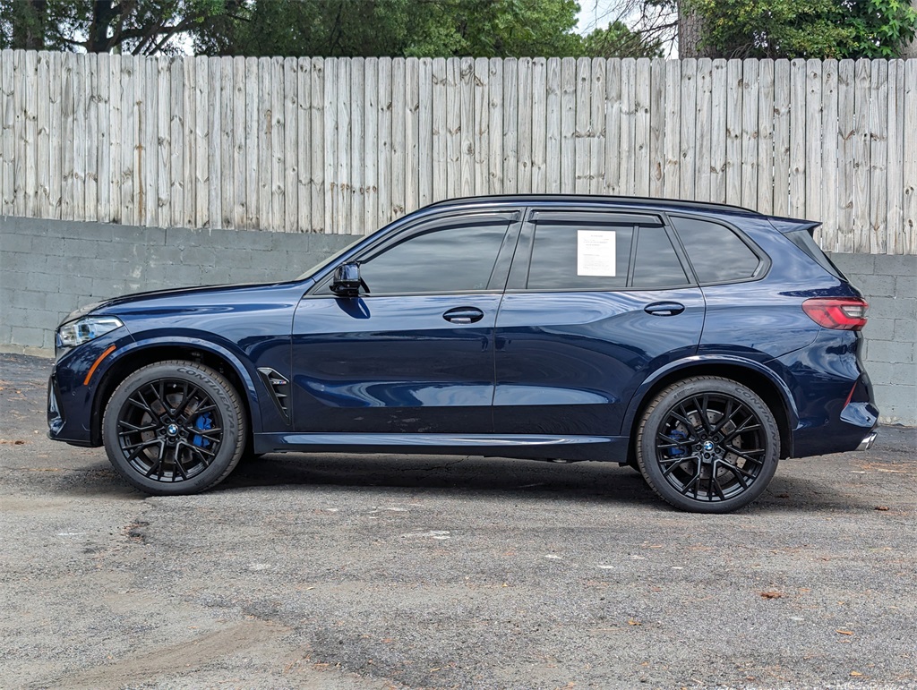 Vehicle image 8 of 32