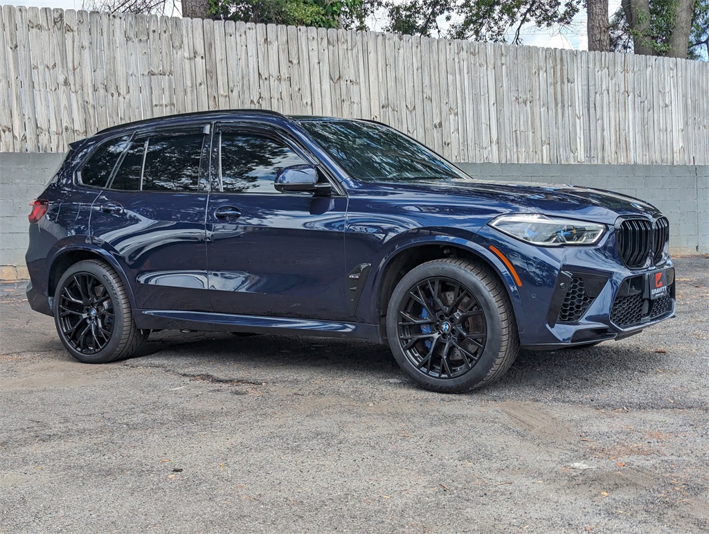 Vehicle image 4 of 32