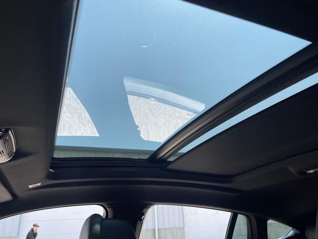 Vehicle image 15 of 35