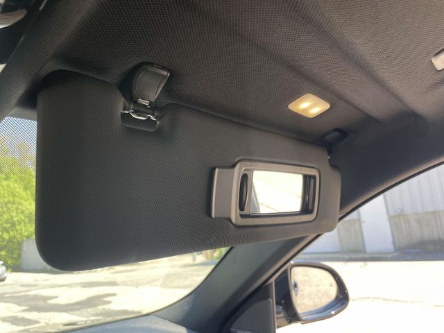 Vehicle image 27 of 35