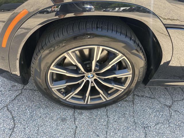 Vehicle image 10 of 35