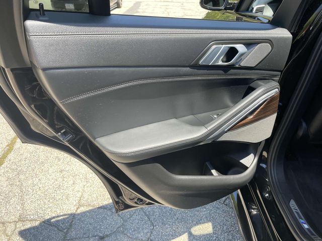 Vehicle image 24 of 35