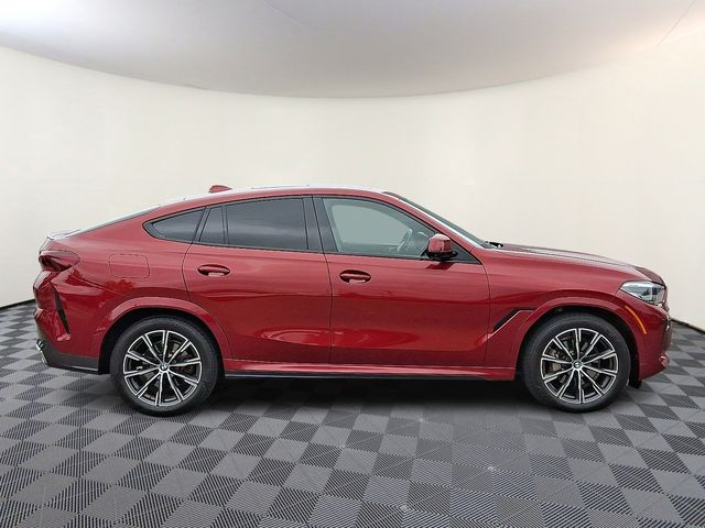 Vehicle image 5 of 32