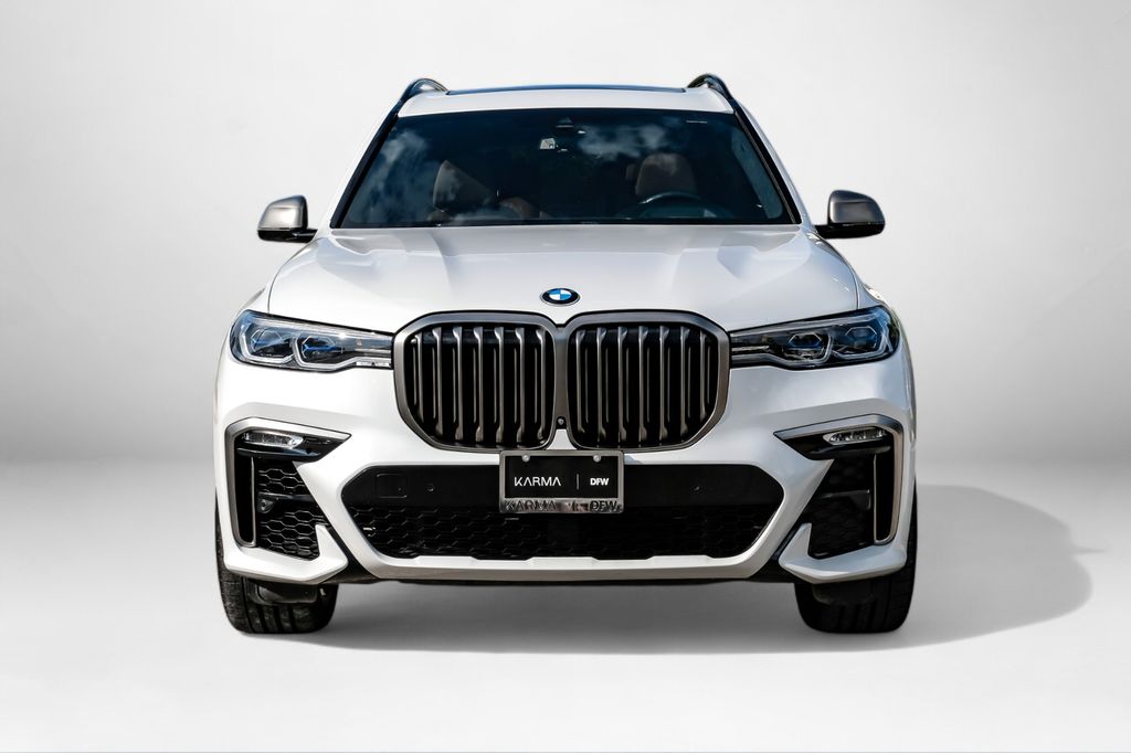 Vehicle image 2 of 71