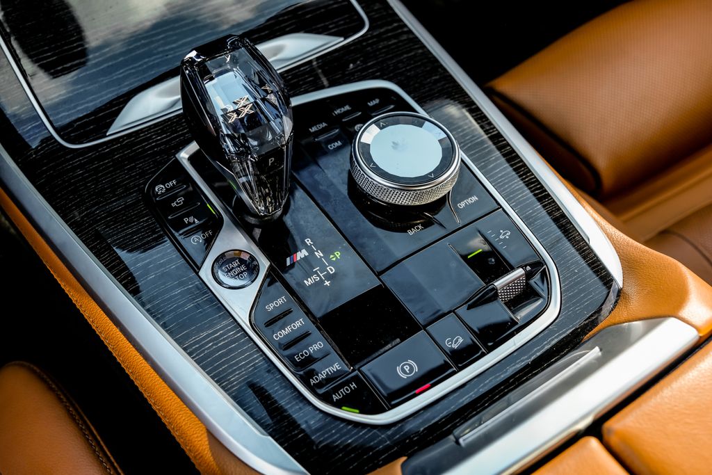 Vehicle image 42 of 71