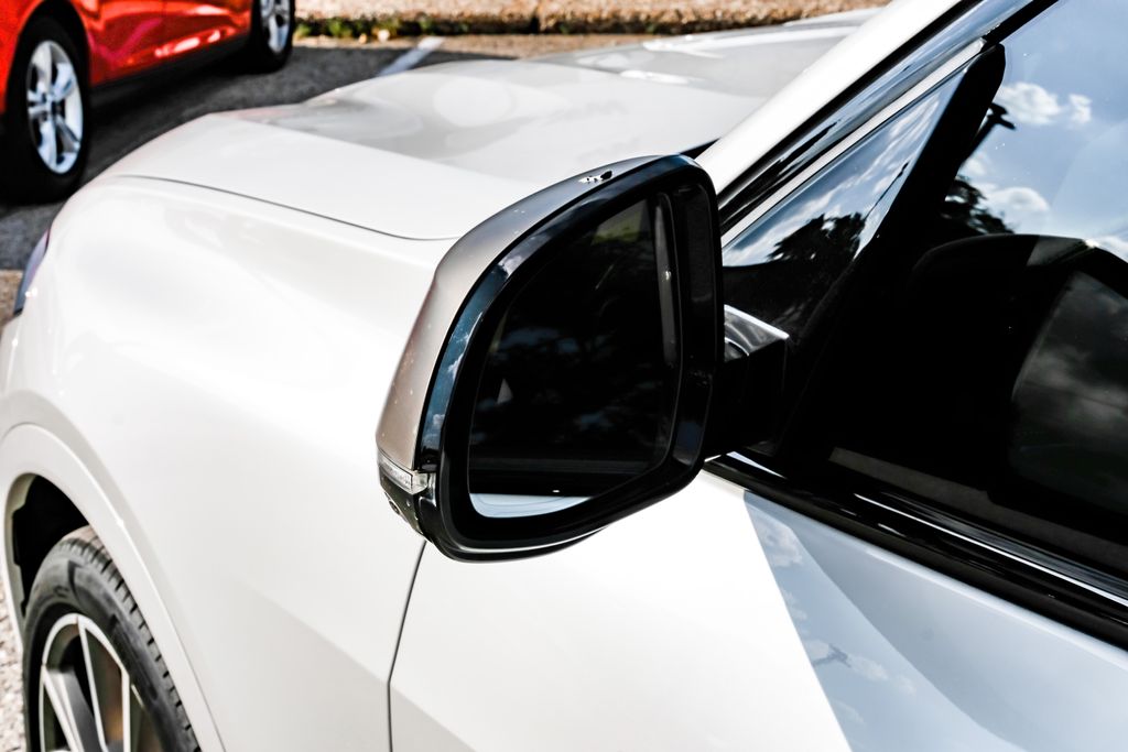 Vehicle image 46 of 71