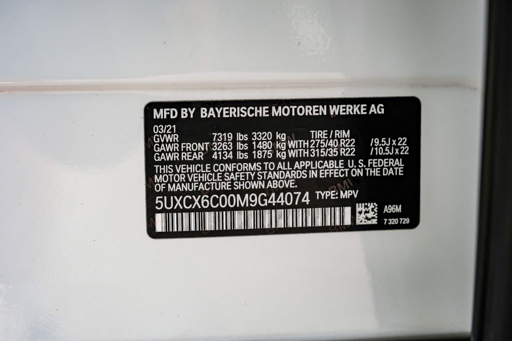 Vehicle image 51 of 71