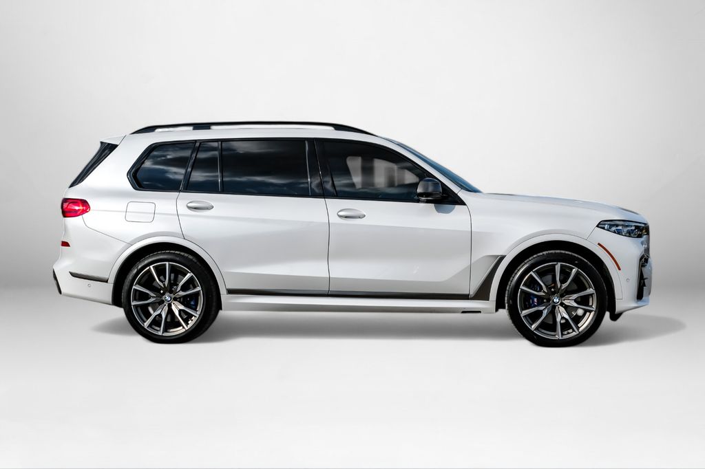 Vehicle image 5 of 71