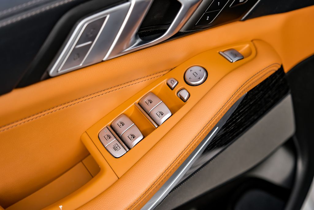 Vehicle image 58 of 71