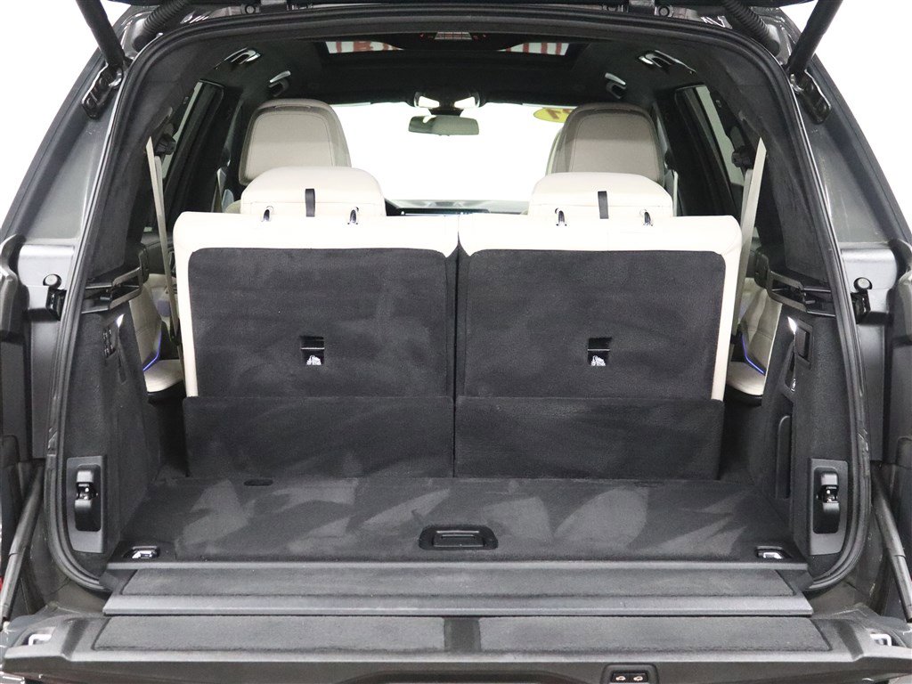 Vehicle image 11 of 30