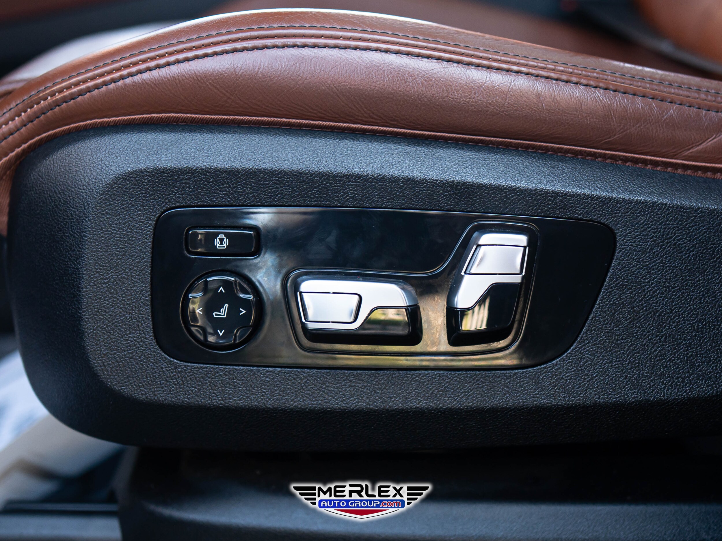 2021 BMW X7 M50i Image 42 of 61